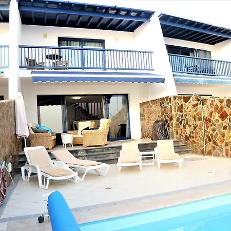 In Sleeps 6 With Pool And Air Con Villa *